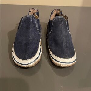 Toddler soft sole shoes